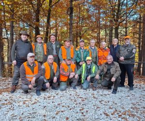 U prelijepom ambijentu revira Goruplje, sekcija Moštre, održan tradicionalni lov počasnih lovaca